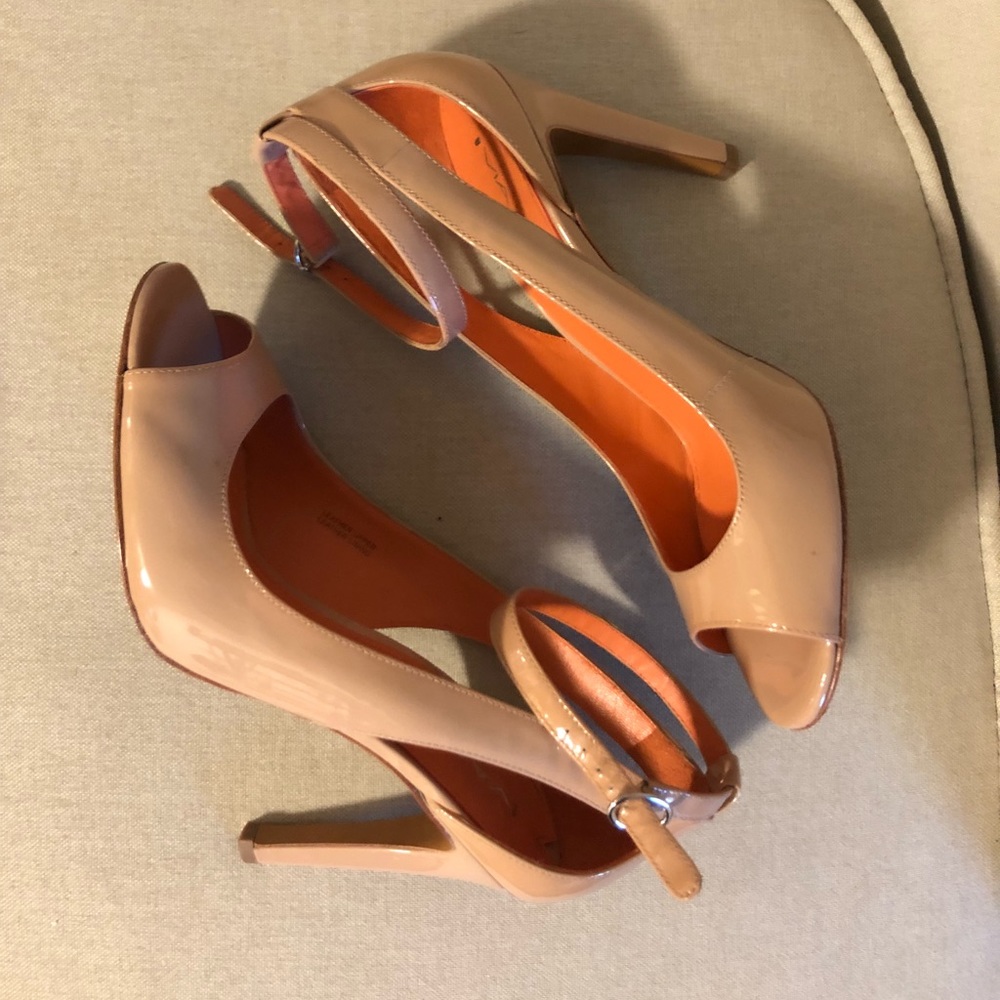 Via Spiga open toe nude patent leather pumps, 8M